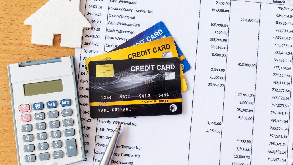 The Claims Experts debt and help image